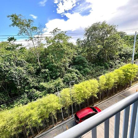 Davao Condo 2Br Pool Wifi Netflix 외부 사진