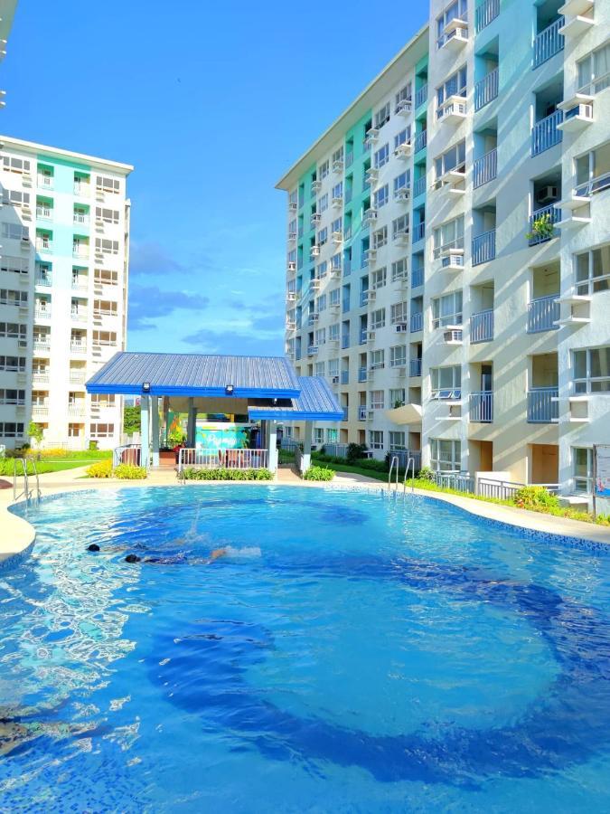 Davao Condo 2Br Pool Wifi Netflix 외부 사진